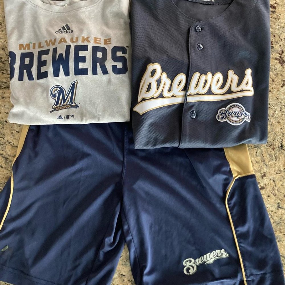 Boys' Size 10/12 Milwaukee Brewers Jersey, Tee Shirt and Shorts
